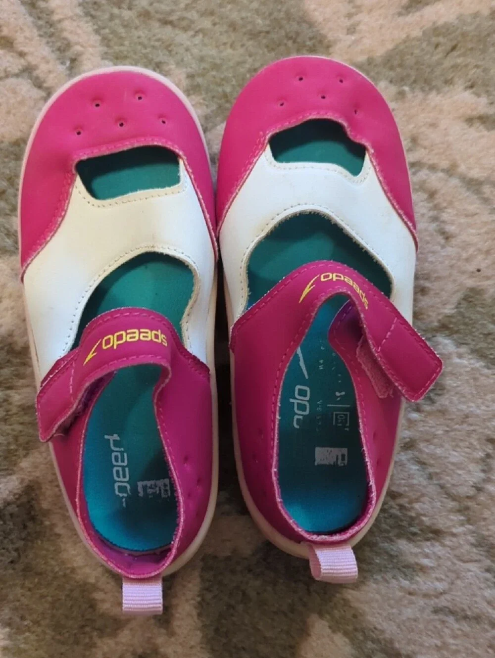 Speedo Kids Hot Pink and White Water Shoes with Teal Insole Girls Size 9-10